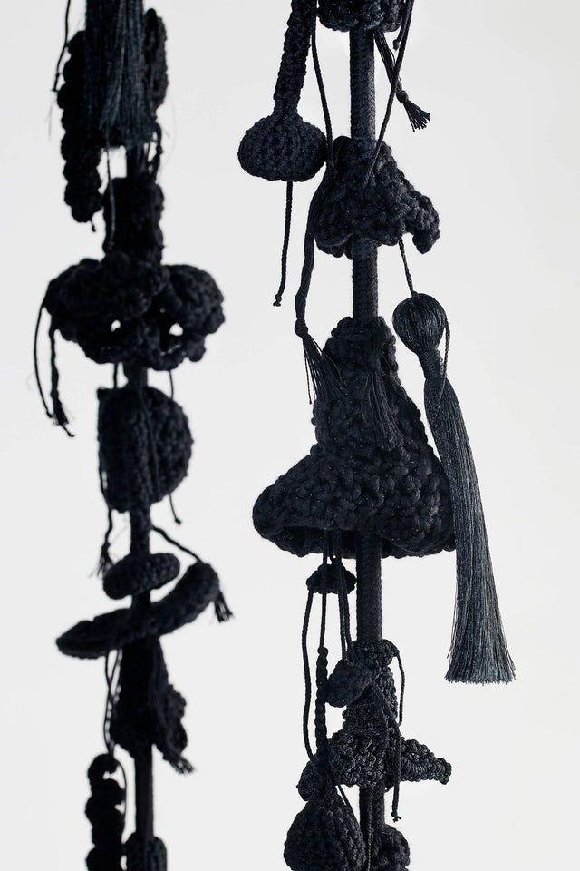 4 Arm Swing, Metal Seat - Black