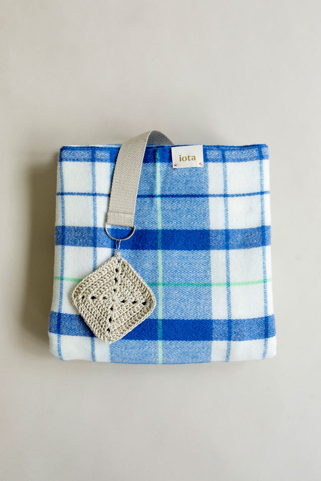 Strap Blanket - Blue
