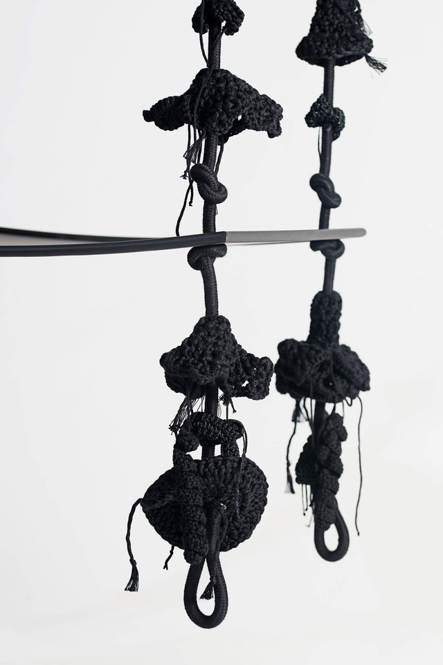 4 Arm Swing, Metal Seat - Black